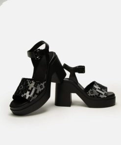 Thedaisychain.shop466980b76f 3