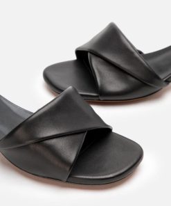 Thedaisychain.shop9f62522803 3